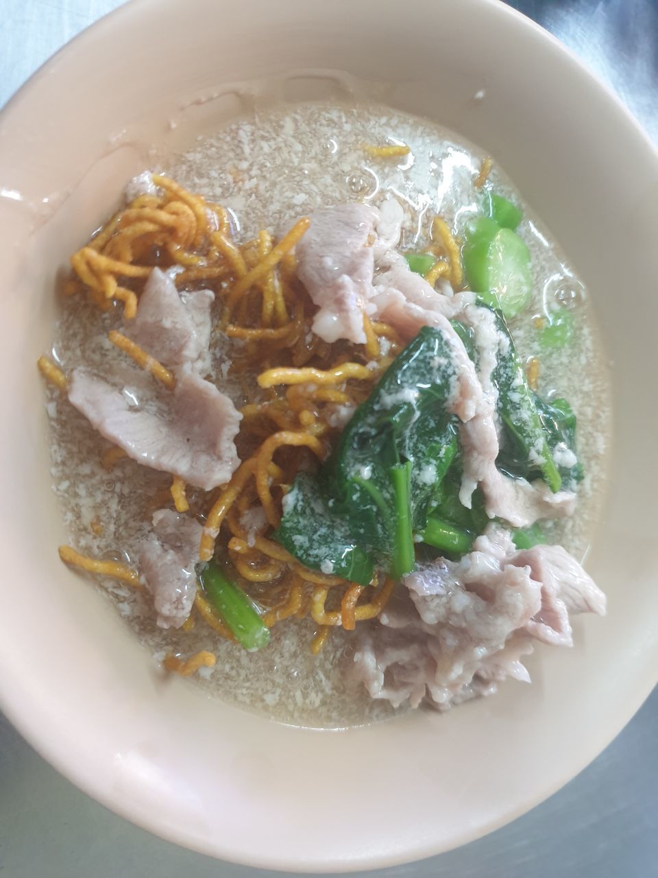 HIGH ANGLE VIEW OF PASTA IN PLATE ON TABLE