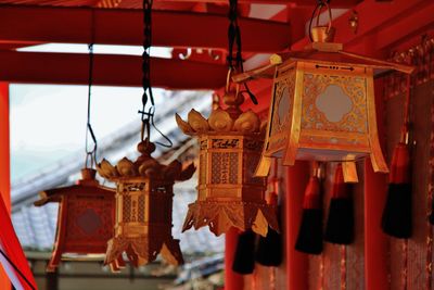 Lanterns hanging in japanese temple outside building