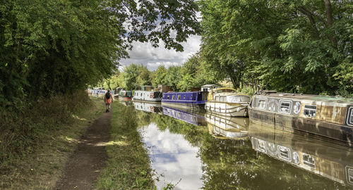 Scenes from along birmingham to worcester canal in worcestershire, uk