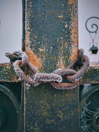 Close-up of rusty chain