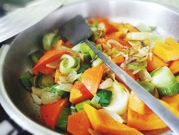 Close-up of chopped vegetables in bowl