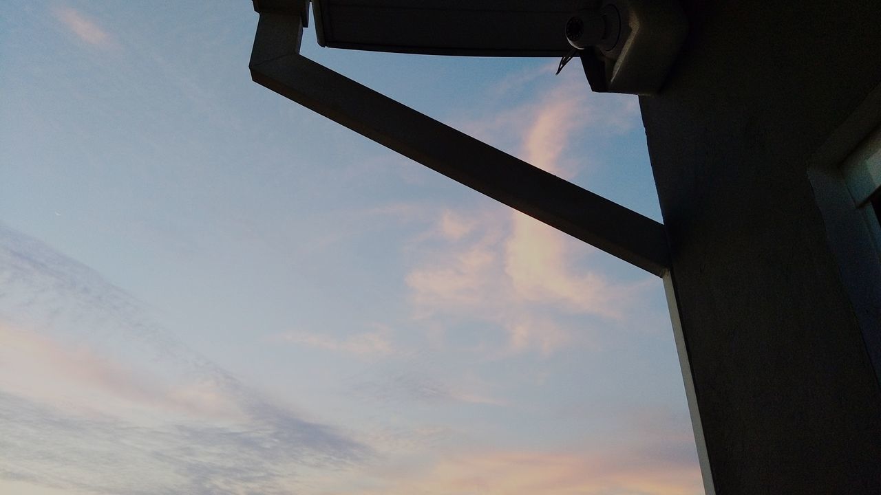 sky, low angle view, no people, cloud - sky, day, outdoors, nature, close-up