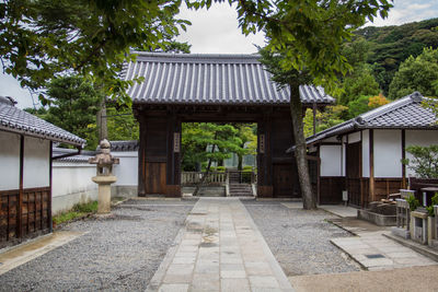 Footpath leading towards temple