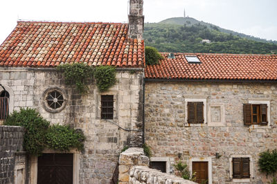 Exterior of house against sky