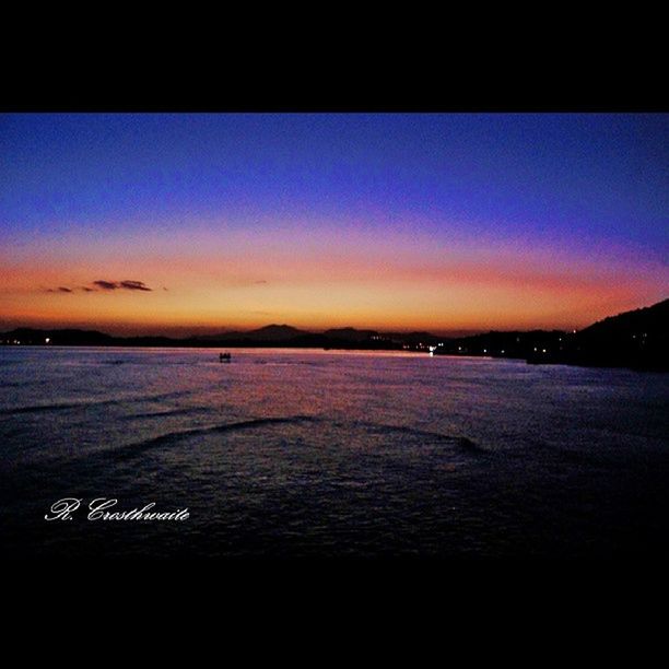 sea, water, sunset, scenics, tranquil scene, sky, tranquility, horizon over water, beauty in nature, dusk, beach, nature, idyllic, copy space, illuminated, auto post production filter, blue, silhouette, orange color, transfer print