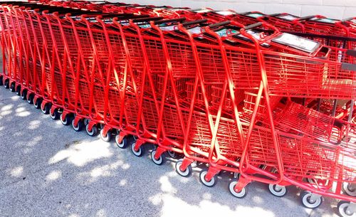 Red shopping cart