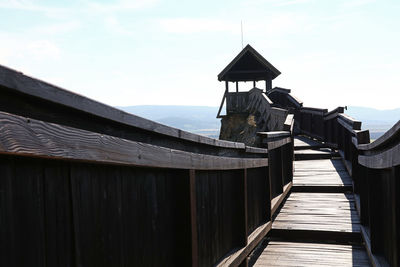 Narrow walkway on cliff