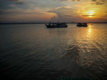 A number of fishing ships harbored in the kendari bay area, after looking for fish