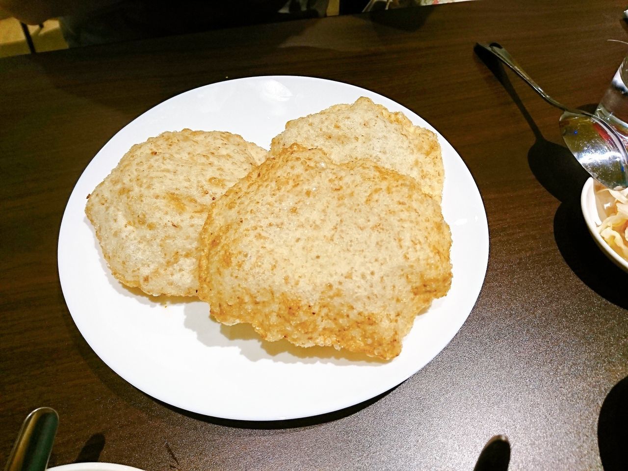 HIGH ANGLE VIEW OF BREAKFAST ON TABLE