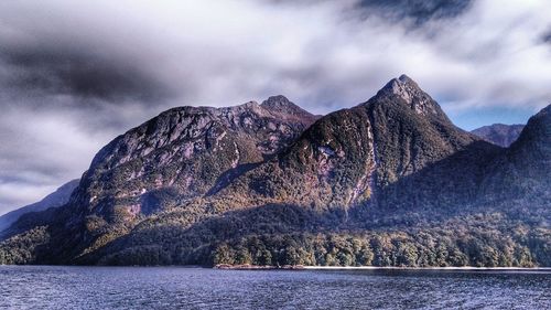 Mountains behind manapouri