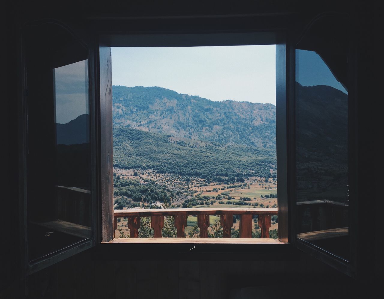 Mountain window_view