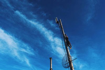 Low angle view of cloudy sky
