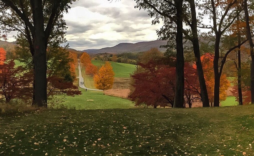 SCENIC VIEW OF GOLF COURSE AGAINST SKY