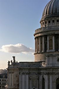 St. paul's cathedral against sky