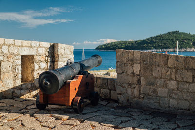 Scenic view of fort against sky