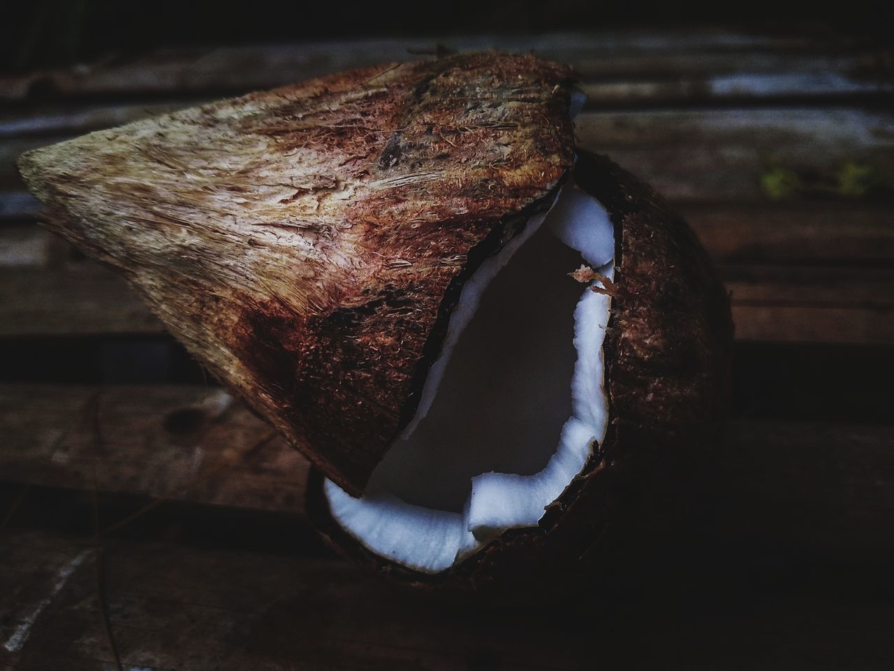 CLOSE-UP OF BREAD ON TABLE