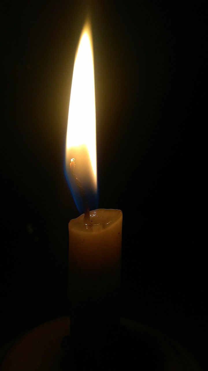 fire, flame, burning, heat - temperature, fire - natural phenomenon, candle, close-up, illuminated, dark, indoors, glowing, no people, black background, copy space, darkroom, nature, studio shot, wax, domestic room, orange color, melting, luminosity