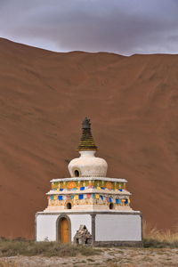 1107 white pagoda-badain jaran temple beside sumu jaran lake. badain jaran desert-nei mongol-china.