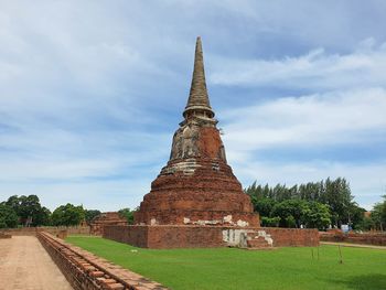 An ancient pagoda in ayutthaya province, thailand. historical park