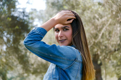 Portrait of woman smiling