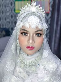 Close-up portrait of a beautiful young woman