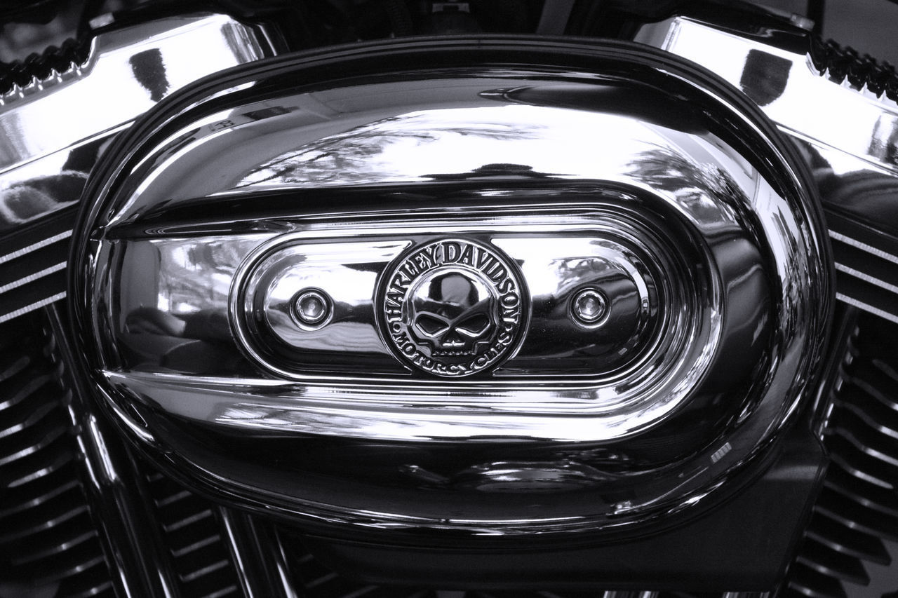 HIGH ANGLE VIEW OF CAR WINDSHIELD