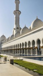 Shekh zayed mosque on of the best architectural place of abu dhabi 