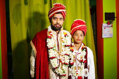 Hindu bride groom with child in same style 