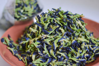 Close-up of chopped vegetables in bowl