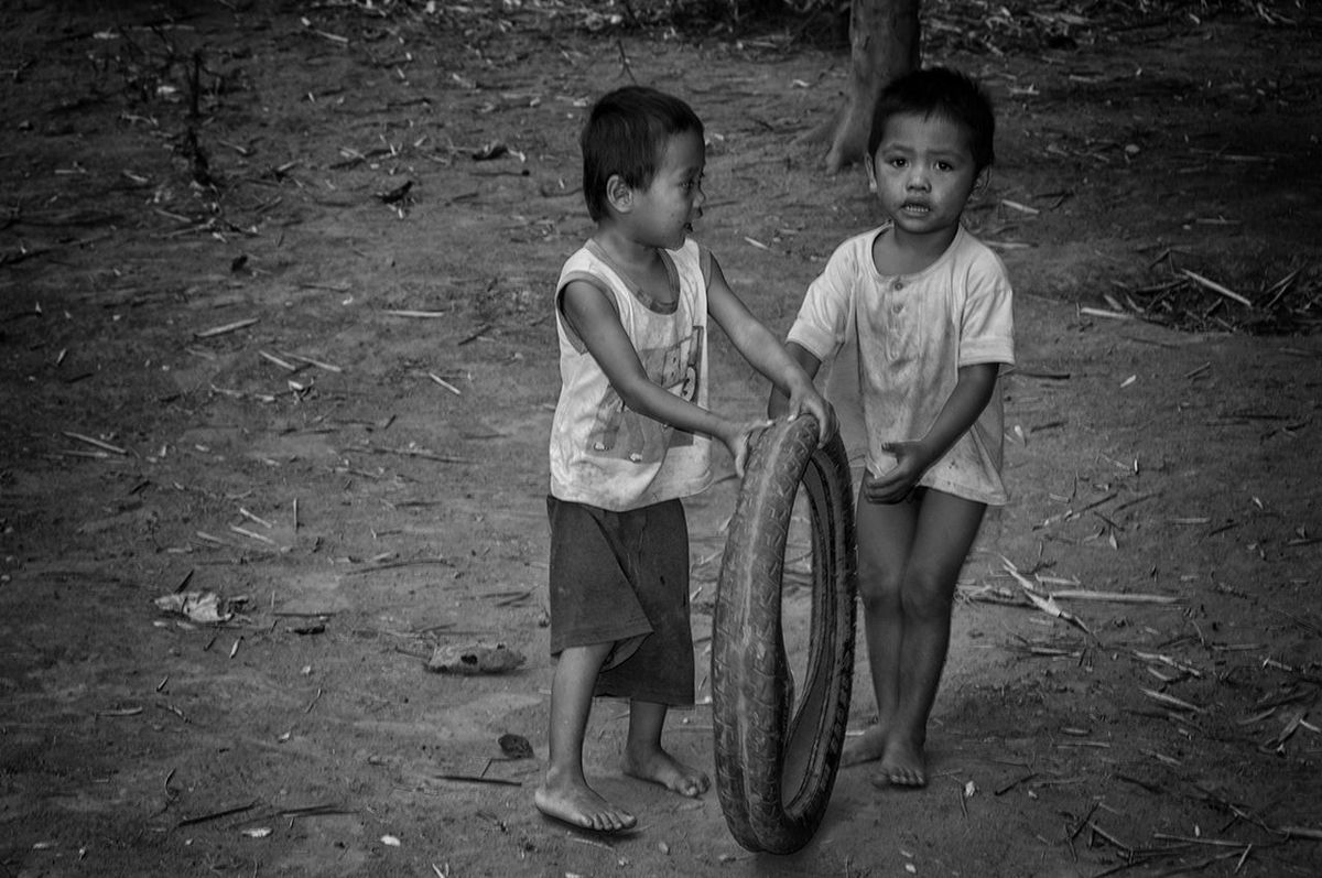 childhood, child, children only, boys, full length, togetherness, innocence, sibling, two people, looking at camera, friendship, girls, happiness, cute, portrait, smiling, bonding, outdoors, day, people