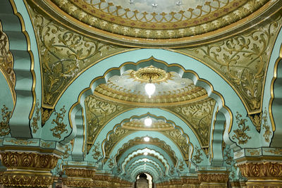 Low angle view of ceiling