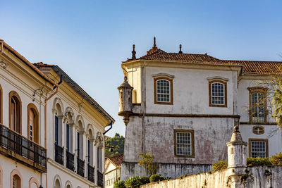 Typical colonial architecture from the time of the empire in the city of ouro preto in minas gerais