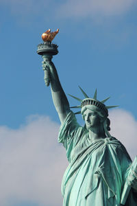 Statue of liberty against sky