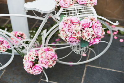 Close-up of pink rose bouquet