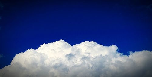 Low angle view of cloudy sky