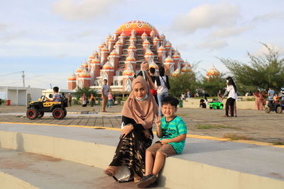 Vacation on mosque of a thousand domes