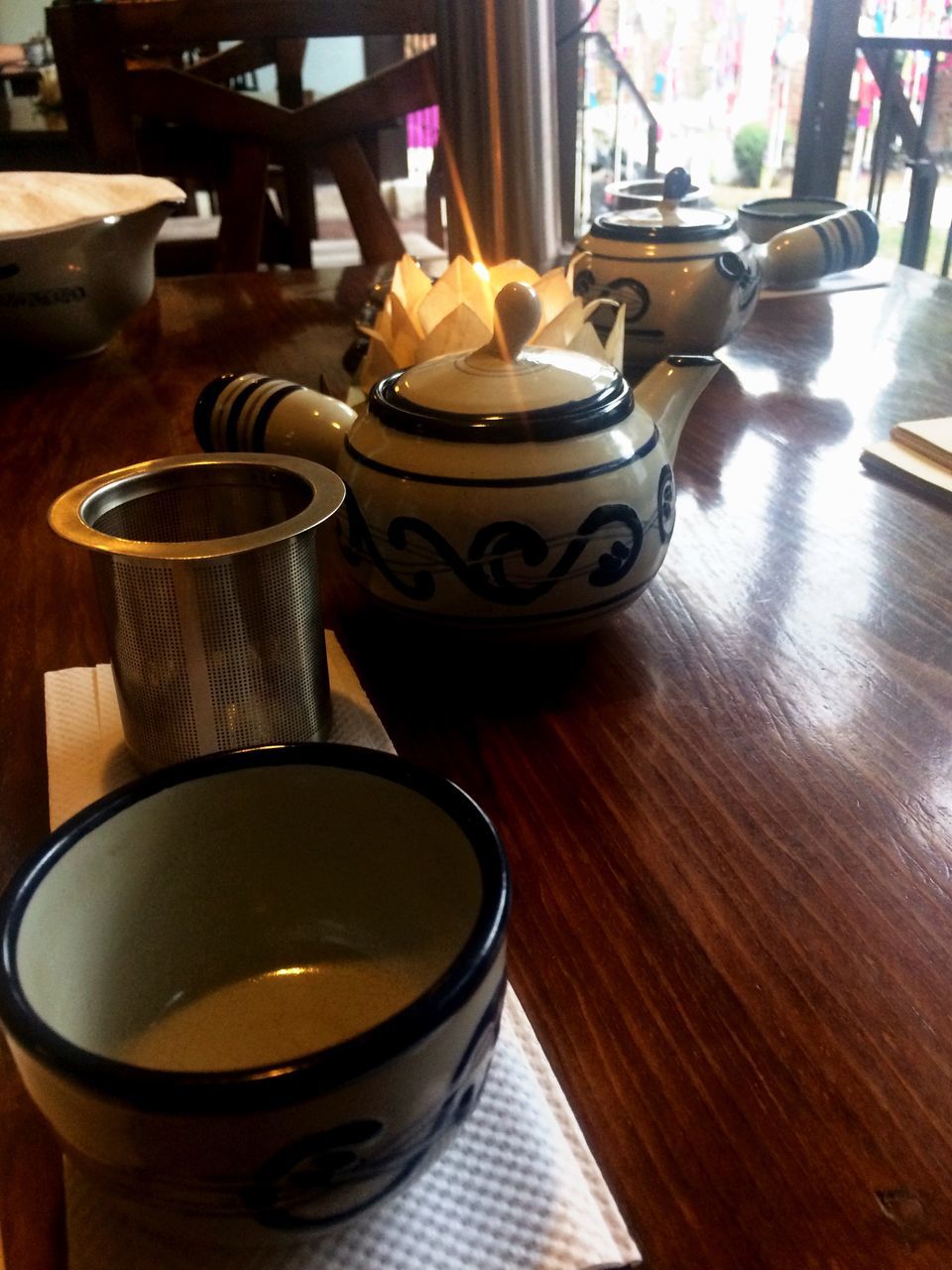 tea - hot drink, tea cup, drink, teapot, cup, cultures, indoors, food and drink, no people, table, afternoon tea, tea ceremony, japanese tea cup, day