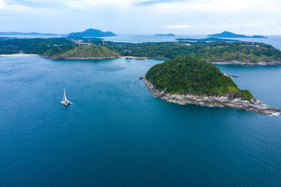 Aerial island view of ko man, thailand. view amazing view to cat