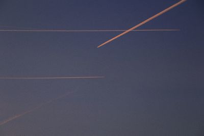 Vapor trail against clear sky