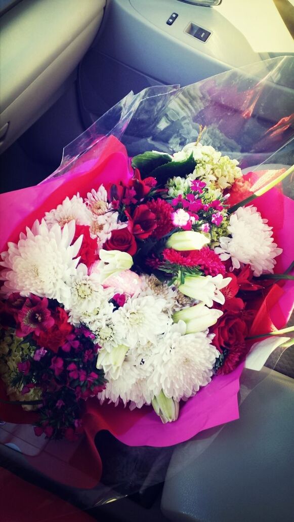 flower, indoors, high angle view, fragility, petal, freshness, no people, variation, bouquet, pink color, beauty in nature, nature, close-up, multi colored, softness, day, abundance, flower head, home interior, bunch of flowers