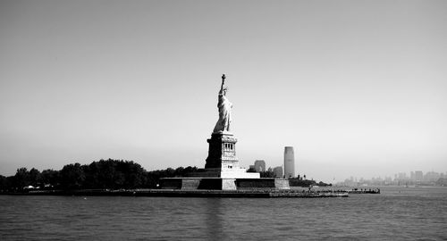 Statue of liberty against sky