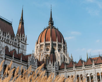 Beautiful architecture of famous hungarian parliament building in budapest, hungary