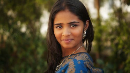 Portrait of beautiful woman smiling