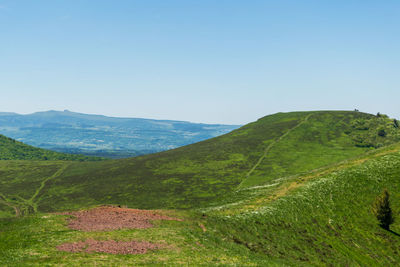 View from the puy-pariou volcano hiking trail