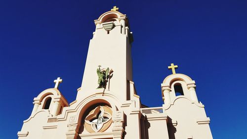 Low angle view of statue against clear sky