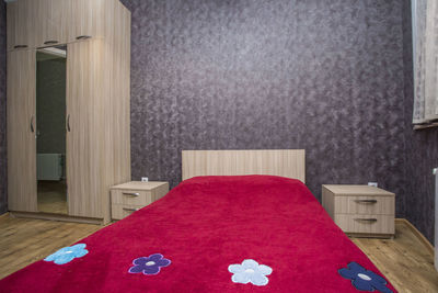 Empty seats in house