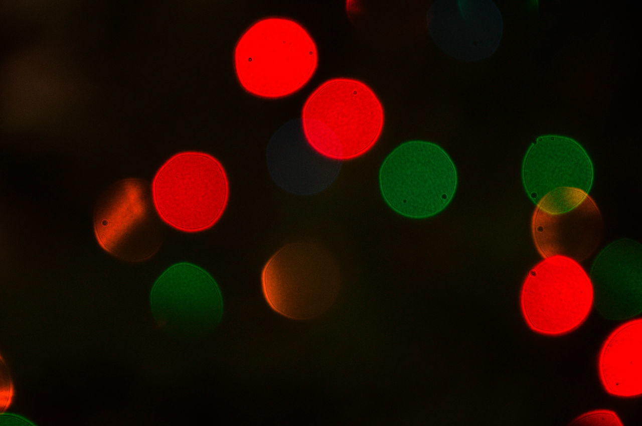 DEFOCUSED IMAGE OF LIGHTS