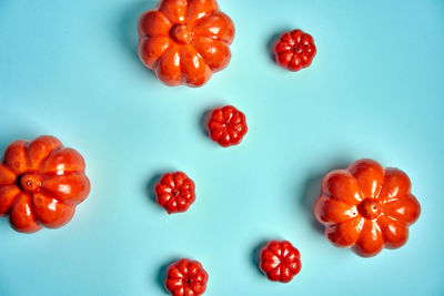 Directly above shot of cherries on table