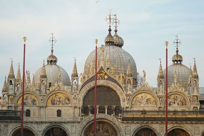 St marks cathedral against sky