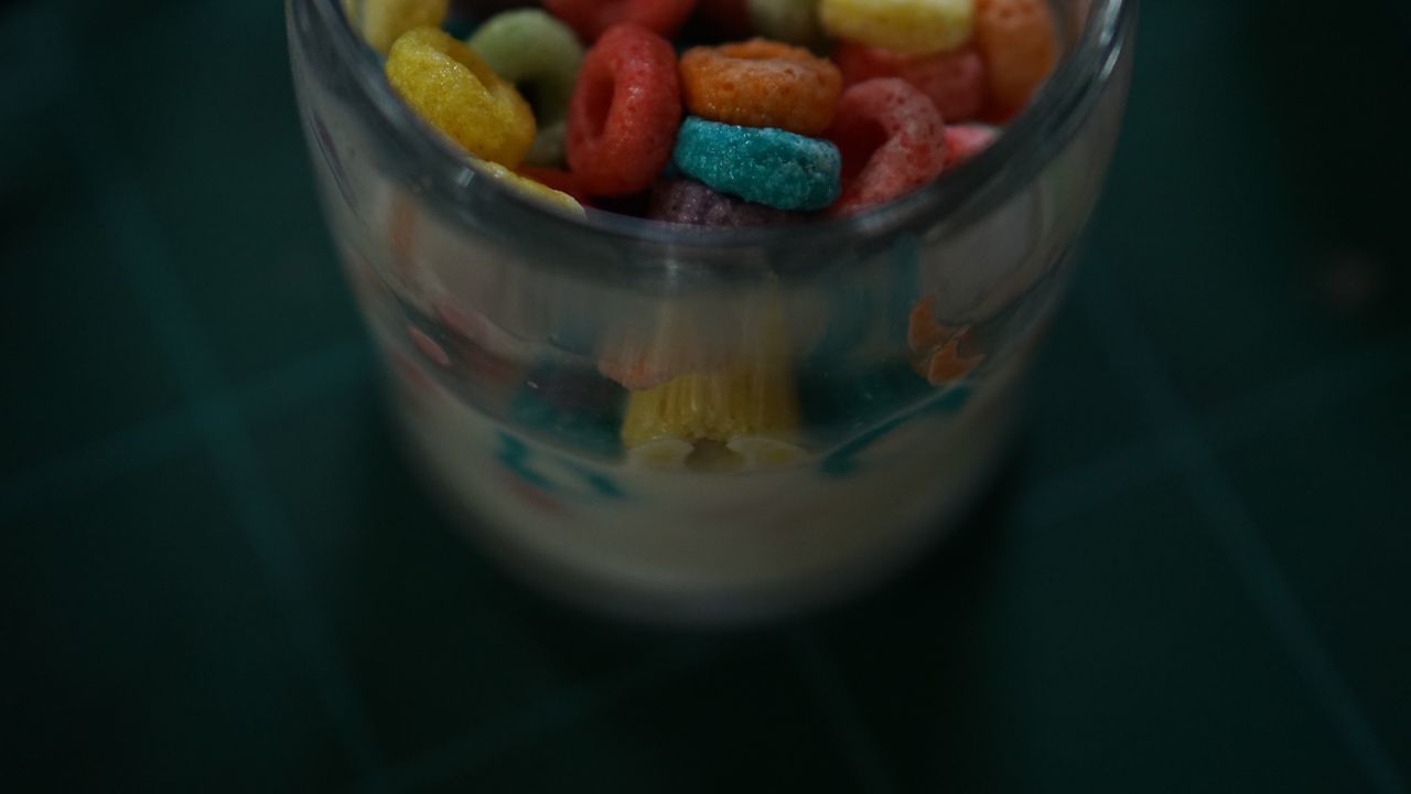 CLOSE-UP OF FRUIT BOWL